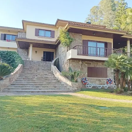 Casa Nora Holiday home Gondomar
